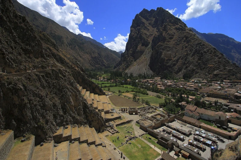 OLLANTAYTAMBO TOWN